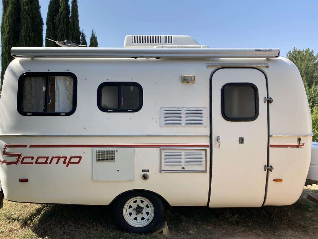 how much does a scamp travel trailer weigh