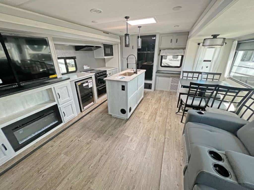 Forest River Vibe 34XL Interior