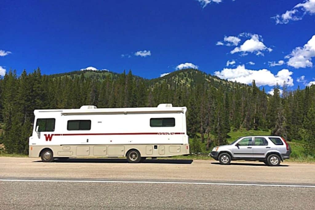 how-much-can-a-class-a-motorhome-tow-15-examples-rv-owner-hq