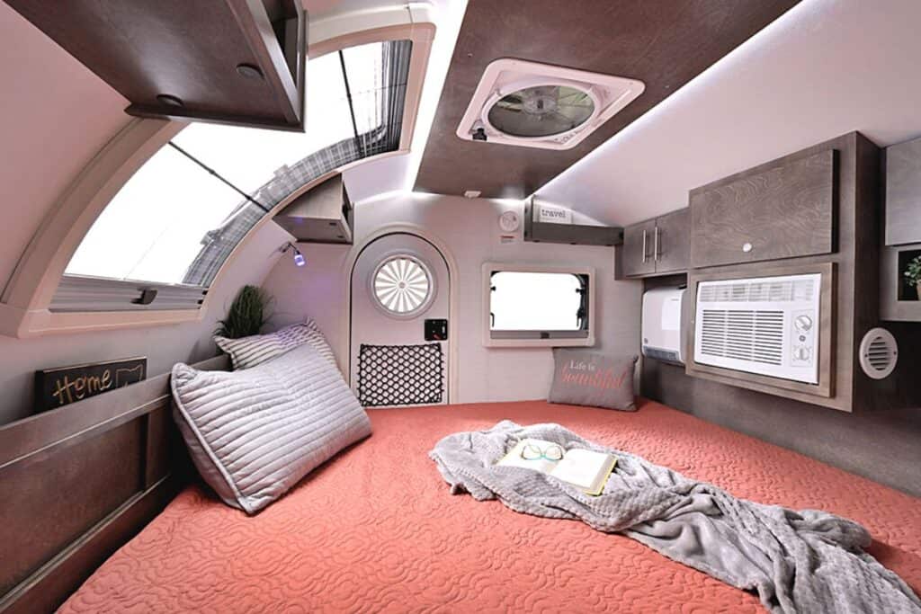 nuCamp TAG Interior