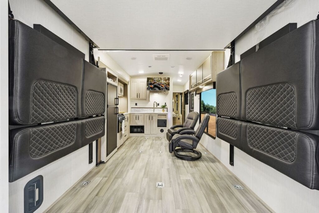 Cruiser RV Stryker ST2614 Interior