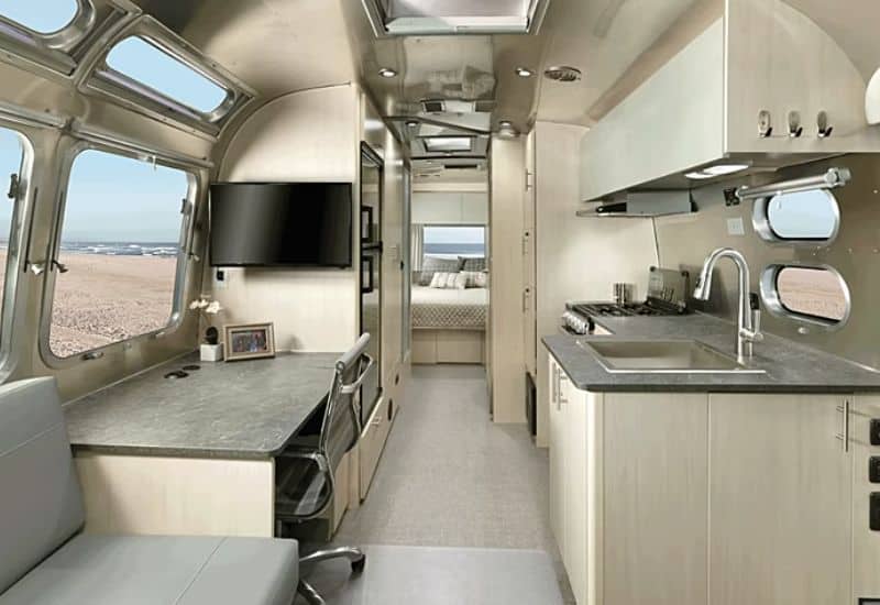 Airstream Flying Cloud 25FB Office Space