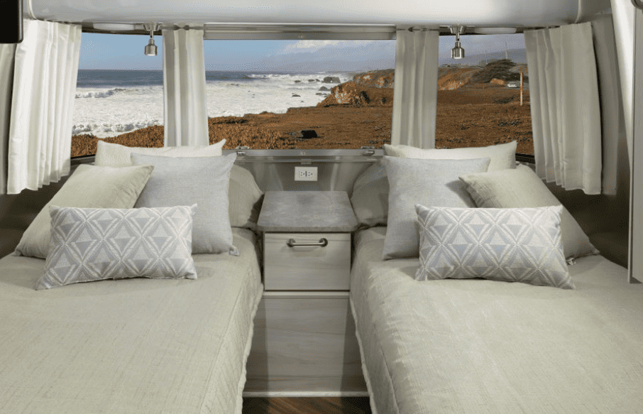 Airstream International 25FB Twin Beds