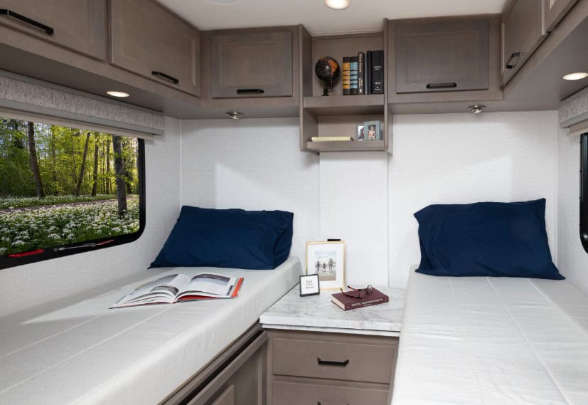 Holiday Rambler Element 25T: Class C RV with Twin Beds