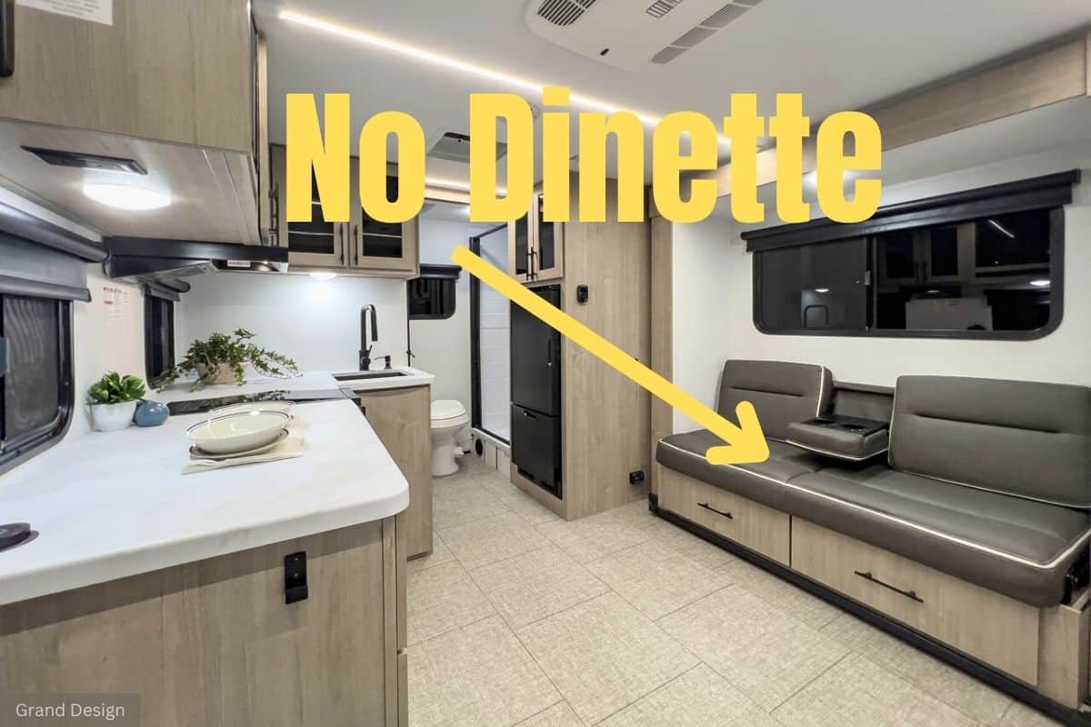 Travel Trailers Without Dinette