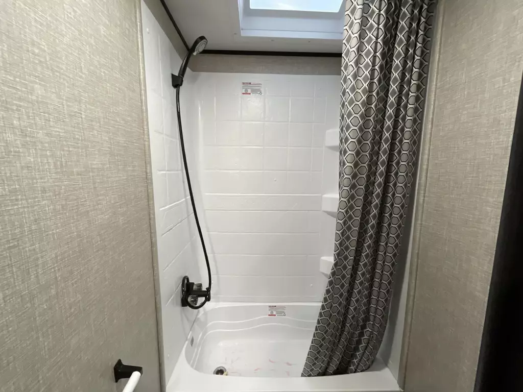 Jayco Jay Flight 264BH Shower Tub Combo